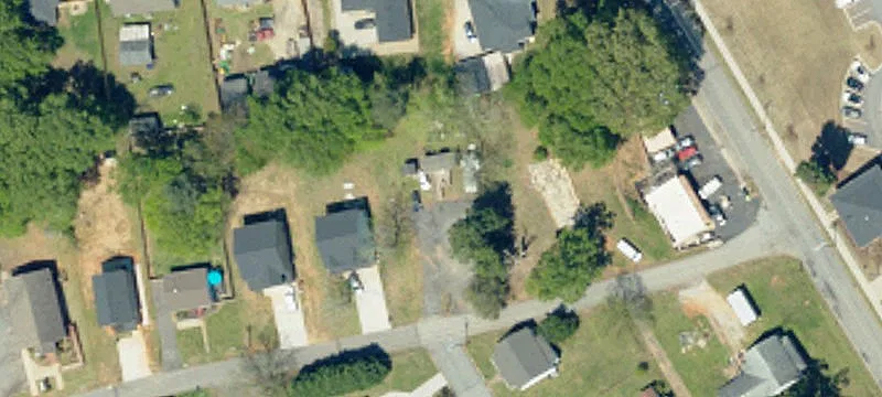 100 4th Ave