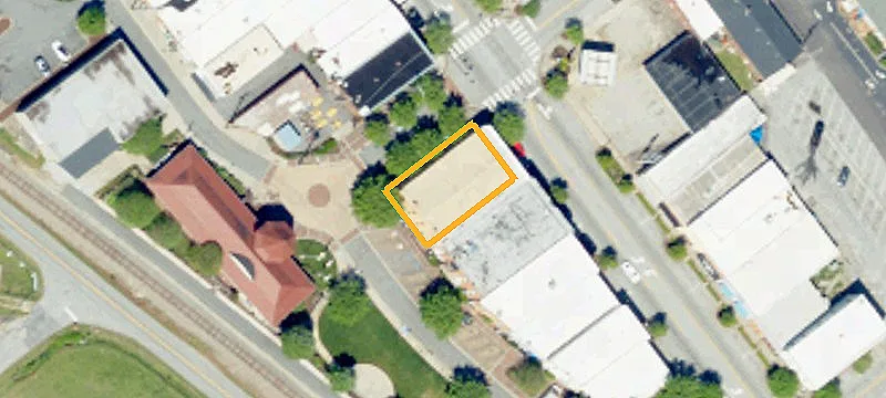 100 Main St