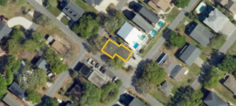 210 Pinewood Dr