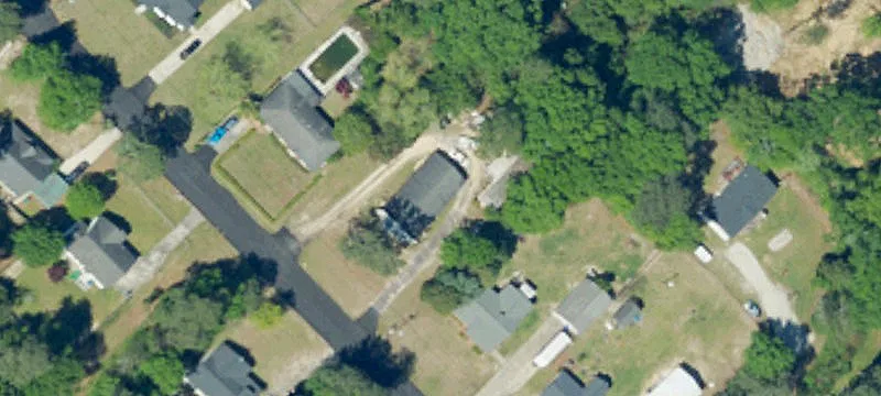 118 Thompson Ave