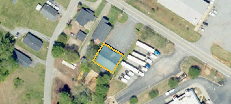 203 Holly Spgs Rd