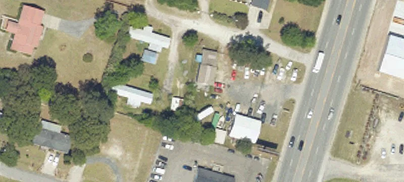 2933 Live Oak Dr