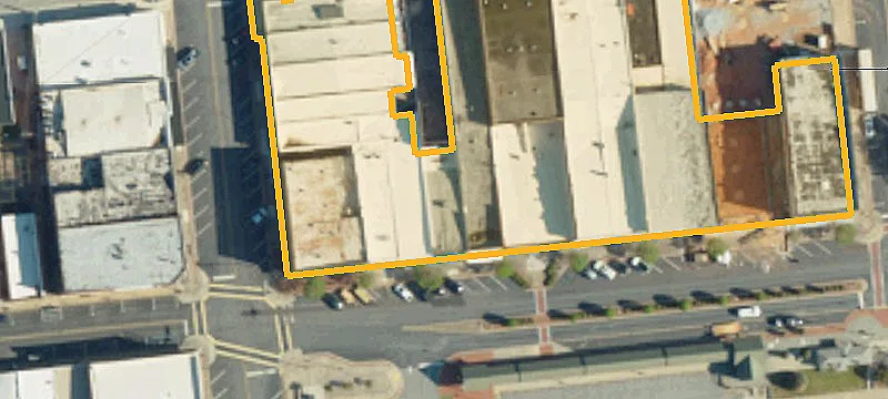 211 Main St