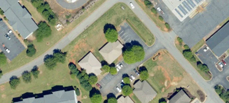 100 Clair Dr