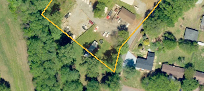 81 Outter Dr