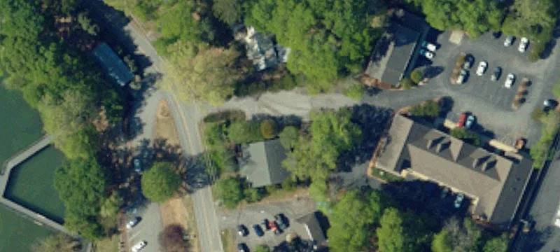 220 Keowee Trl
