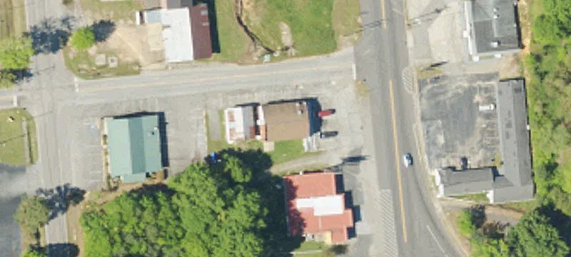300 Main St