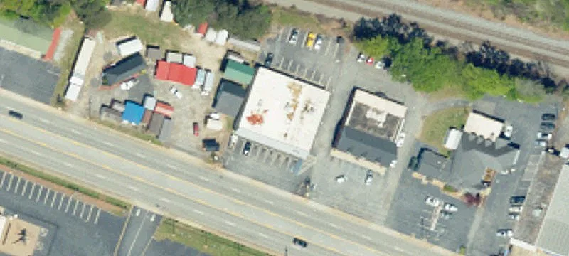 1649 Main St