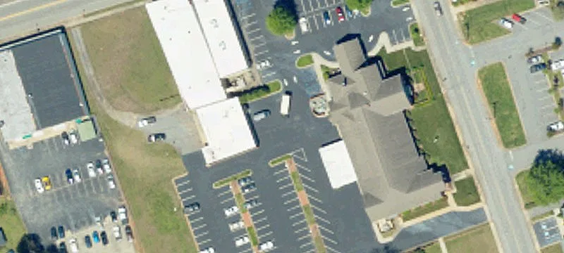 305 Main St