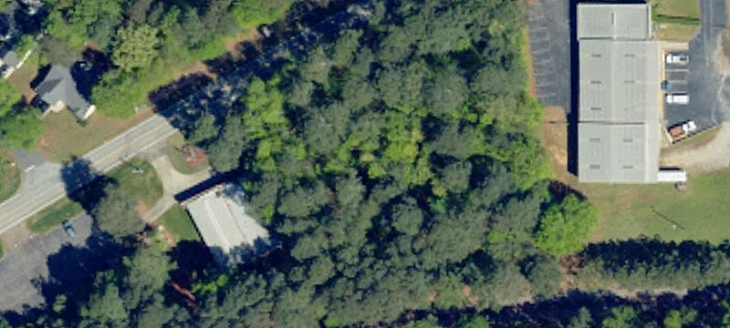 211 Old Laurens Rd