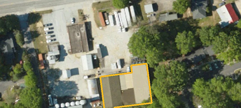 2512 Main St