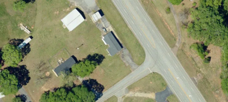 8220 Hwy 81st S