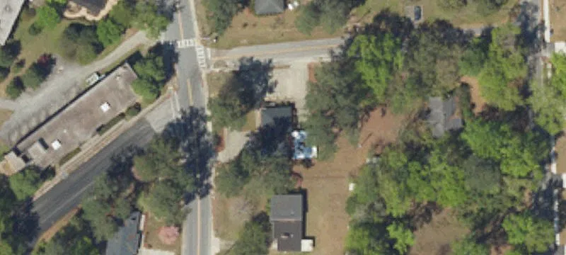 1218 Roberts St