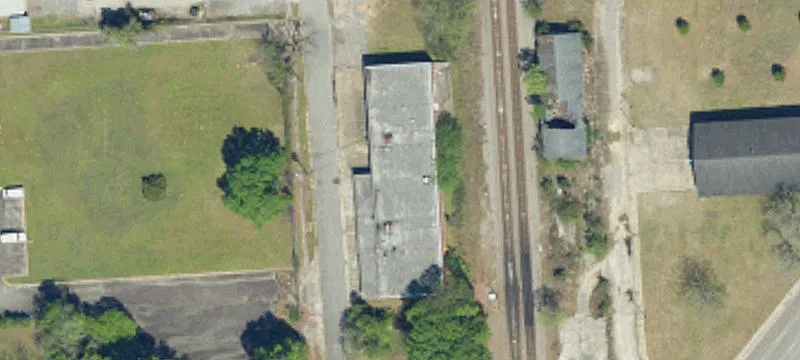 312 Railroad Ave