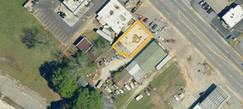 912 Main St