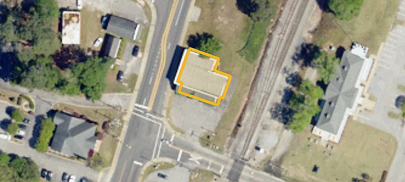 300 Main St