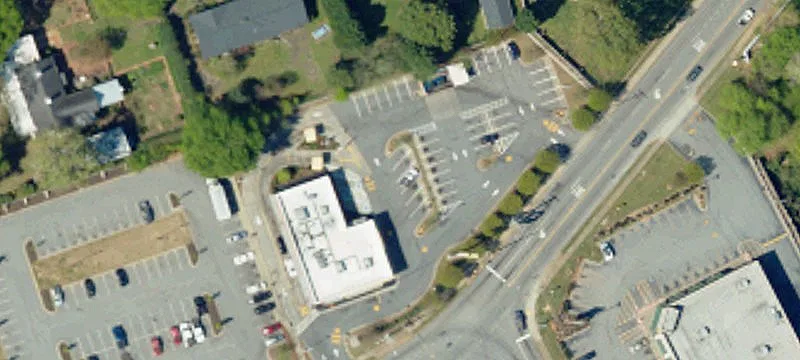 425 Main St