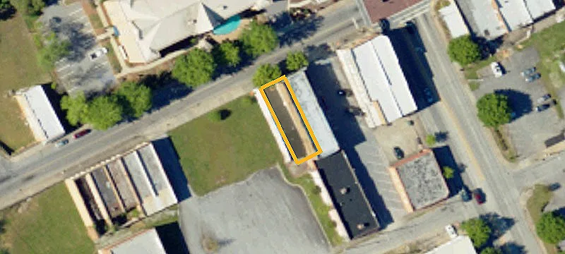 932 Main St