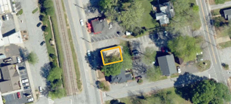 129 Main St