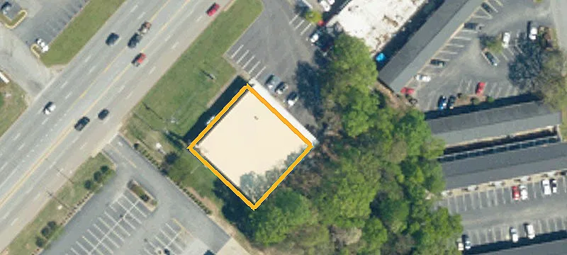 3044 Wade Hampton Blvd