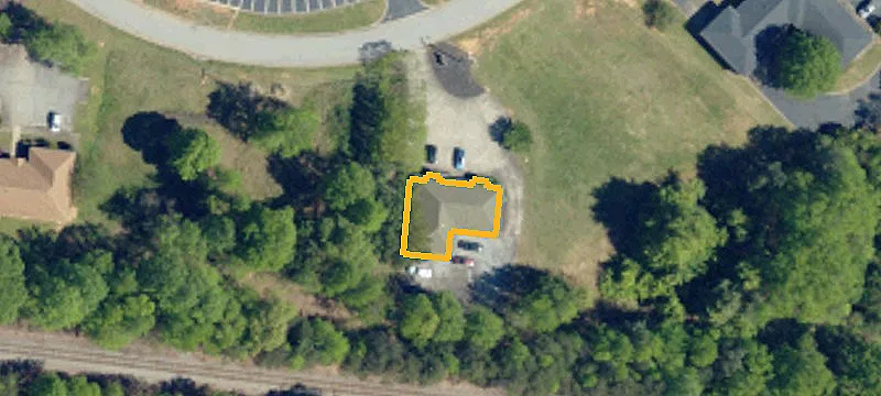 305 Bennett Ctr Dr