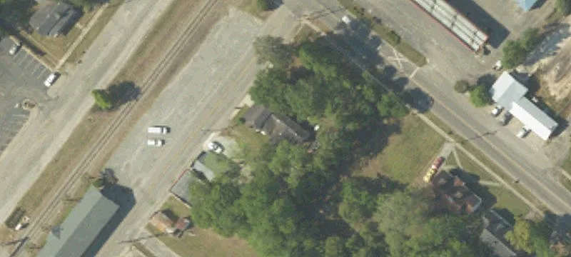 905 Peake St