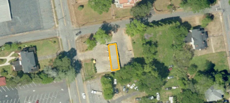 1215 Main St
