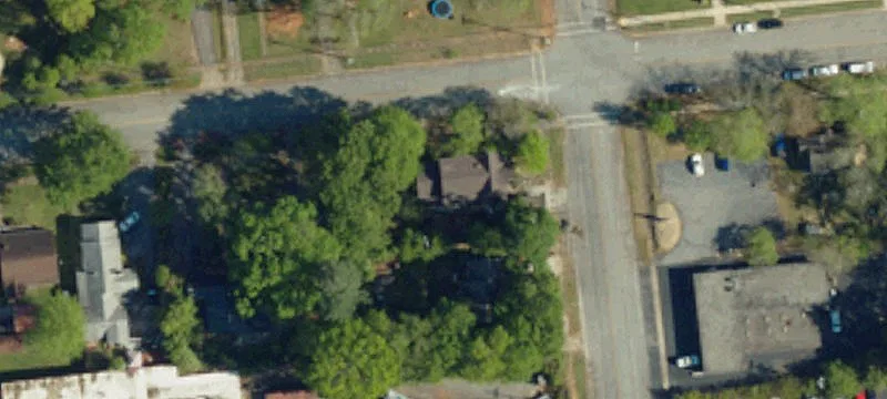 215 Pne St