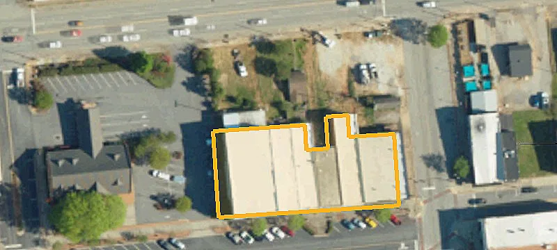 323 Main St