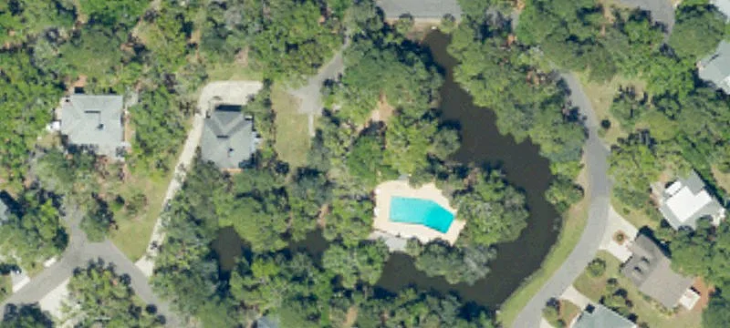 240 Deer Lk Dr