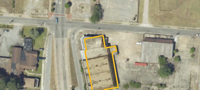 301 Main St