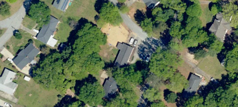 4815 Edwards Rd