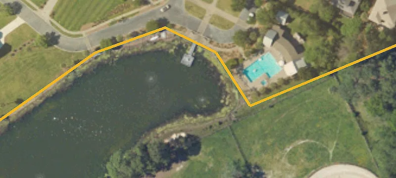 11 Paddocks Ct