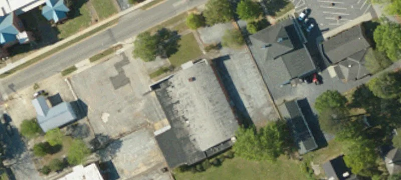 1716 Main St