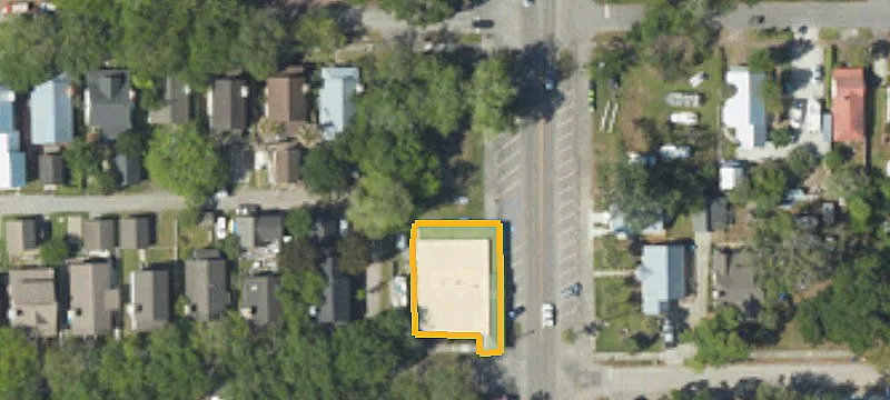 1001 Paris Ave