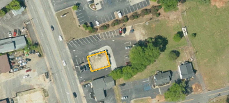 1606 Main St