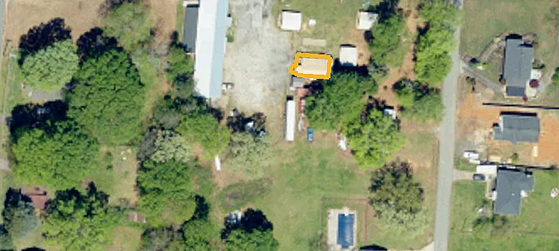 7325 Reidville Rd