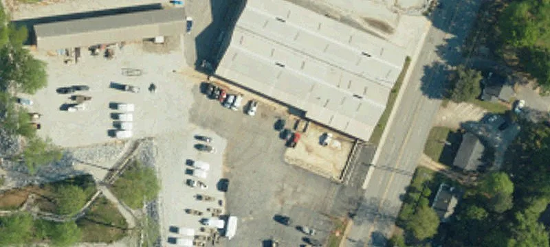 915 En 1st St