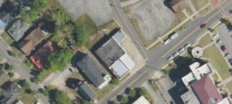 1385 Amelia St