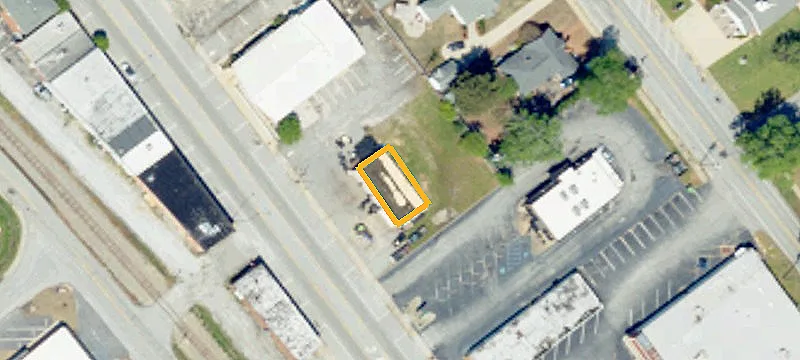 301 Main St