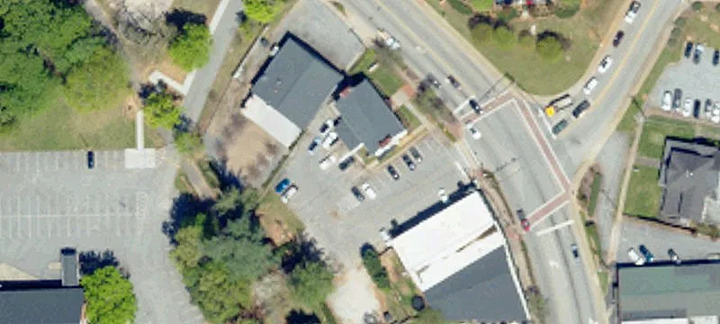 23 Main St