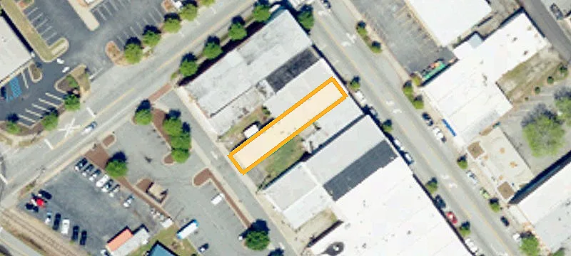 123 Main St