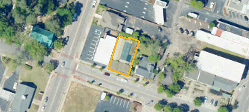 111 Pne Grv Ave