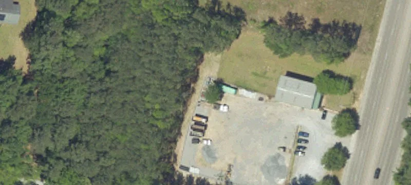 2085 Live Oak Dr