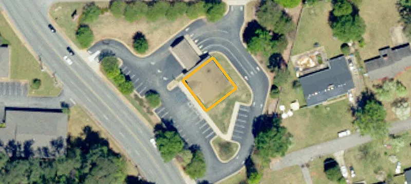 165 Camelot Dr