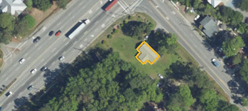 1111 Hamlin Rd