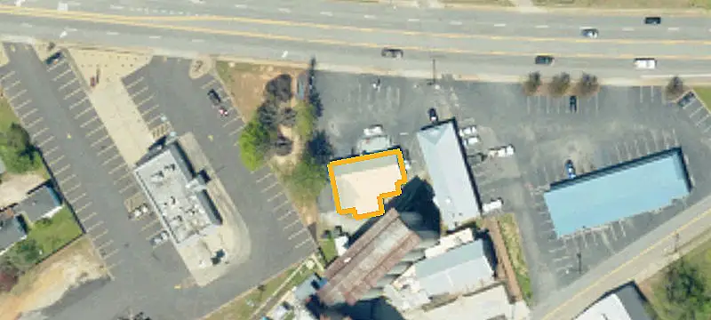 413 Main St