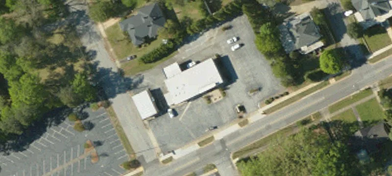1729 Main St