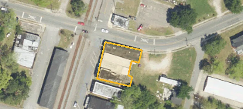 1170 Main St