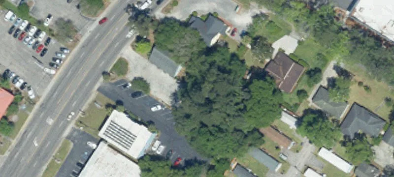 907 Main St